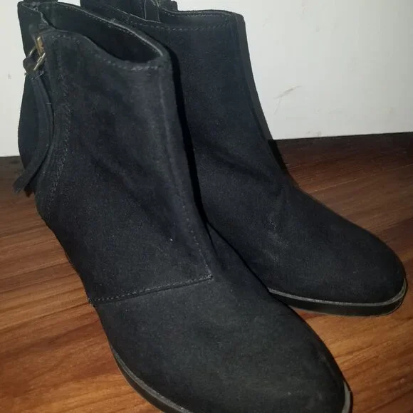 Old Navy Faux Suede Side Zip Heeled Black Ankle Boots Women's Size 7 - Picture 2 of 6